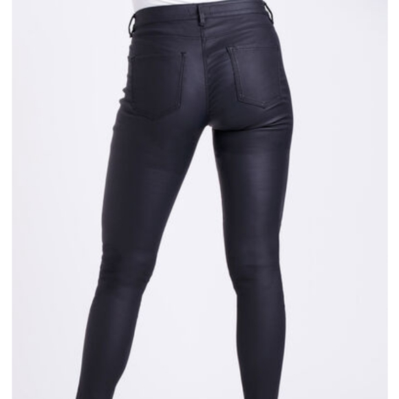 Ladies black coated skinny jeans, size 30 - Picture 2 of 5
